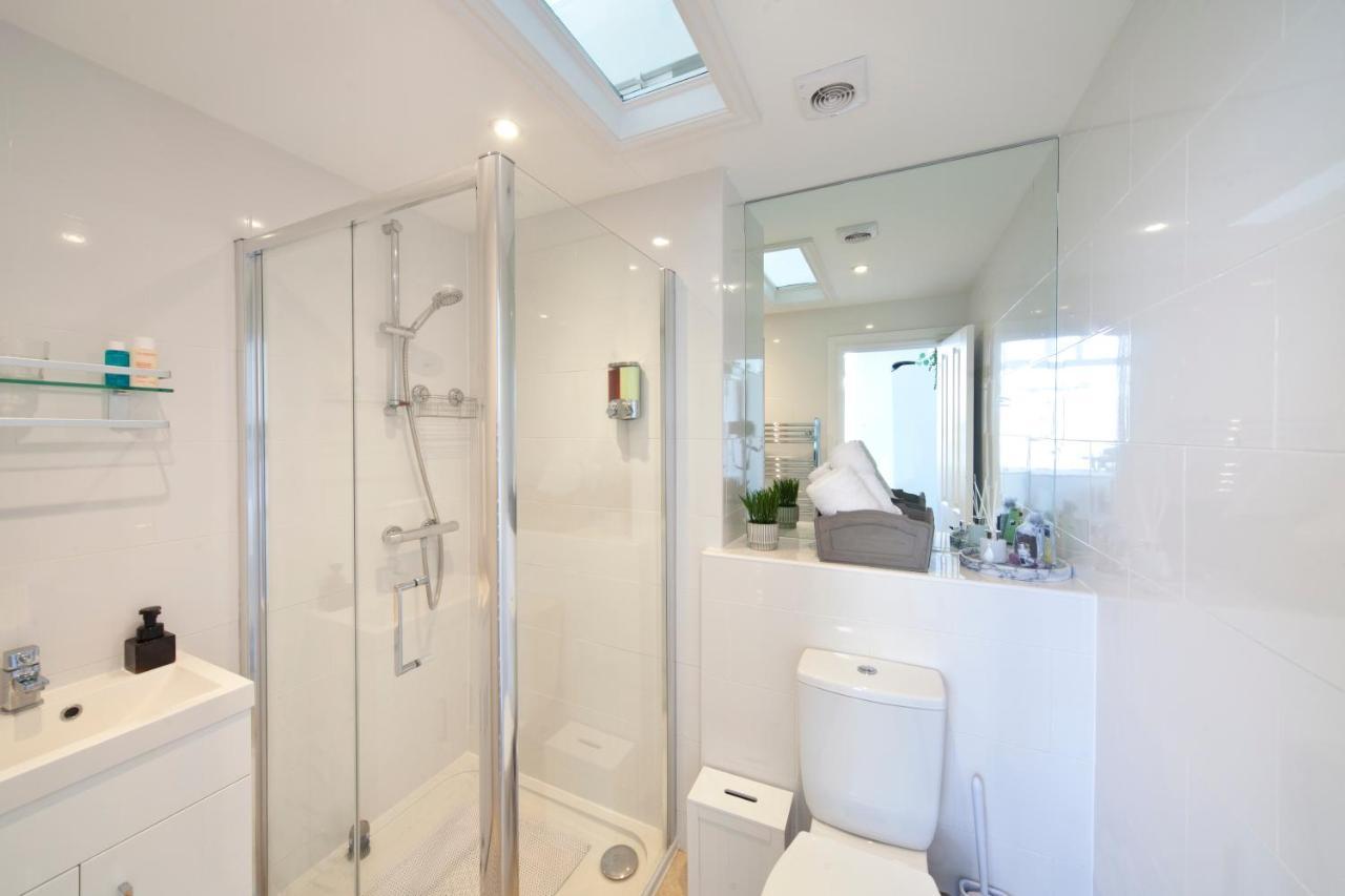Beachfront Compact Coastal Crib, Direct Sea Views & Air Conditioning Littlestone-on-Sea 外观 照片